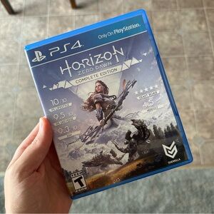 Sony PS4 Horizon Zero Dawn Complete Edition Video Game Disc w/ Expansions Packs